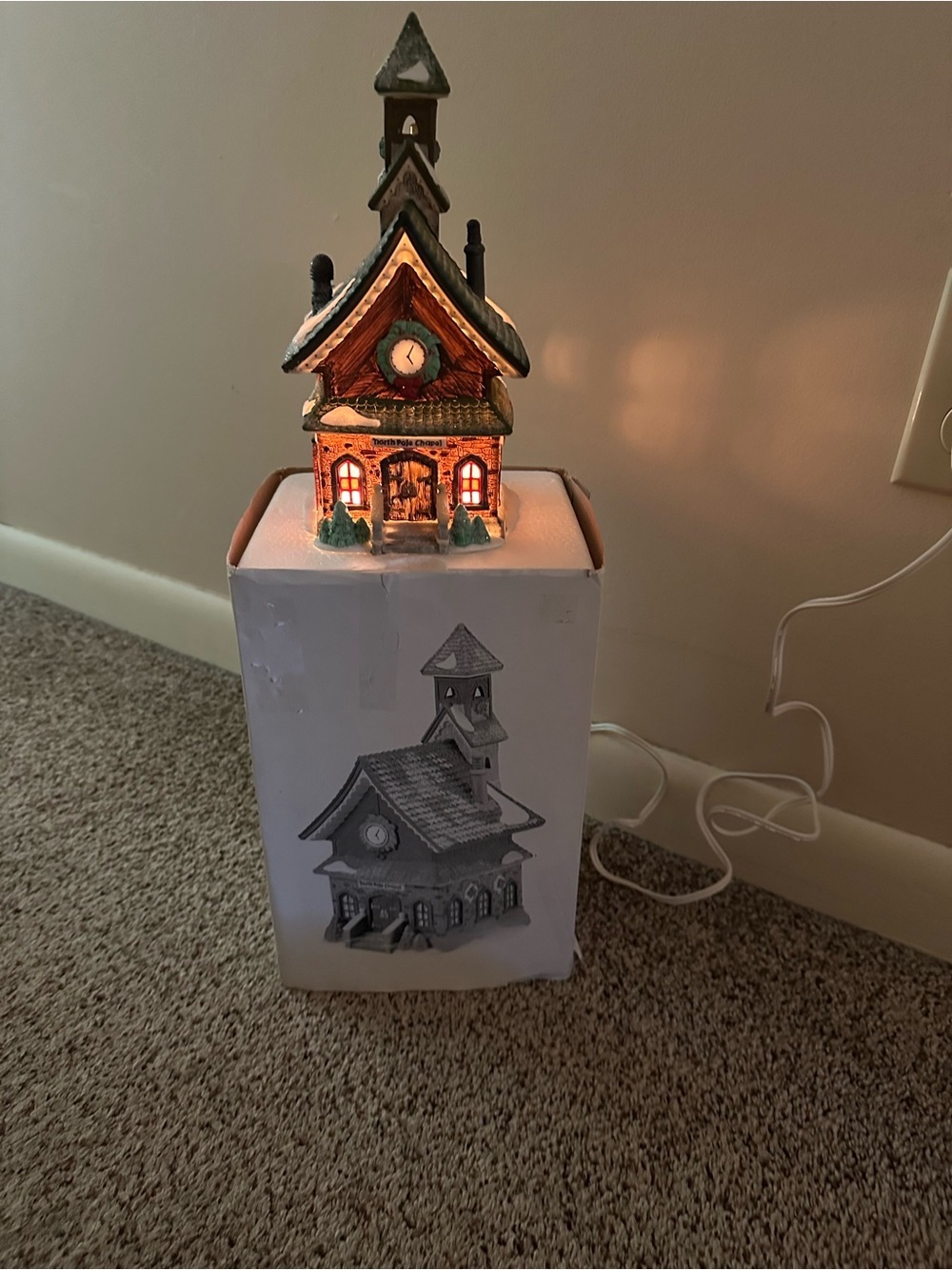 Vtg 1993 Dept 56 North Pole Village Series “North Pole Chapel" Porcelain Works - Picture 2 of 9